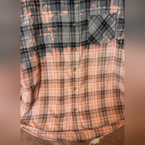 Van Halen World Tour 1984 Upcycled Dip Dye Bleach Flannel Shirt - Picture 15 of 15